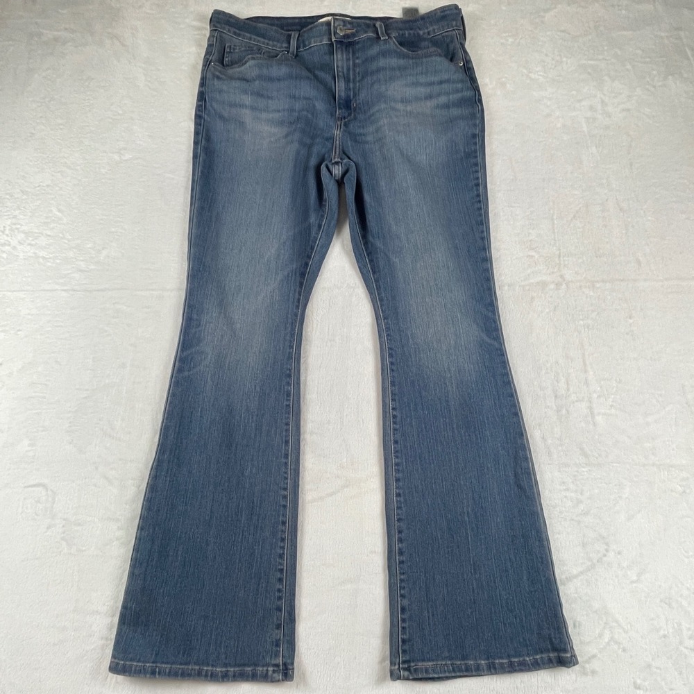 Levi Strauss Signature Womens 14 Mid-Rise Bootcut Jeans Medium Wash Blue Denim